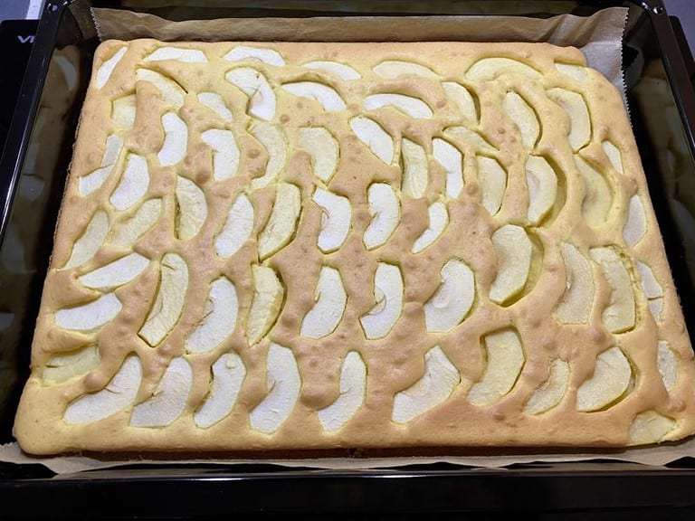 Einfacher Apfelkuchen vom Blech